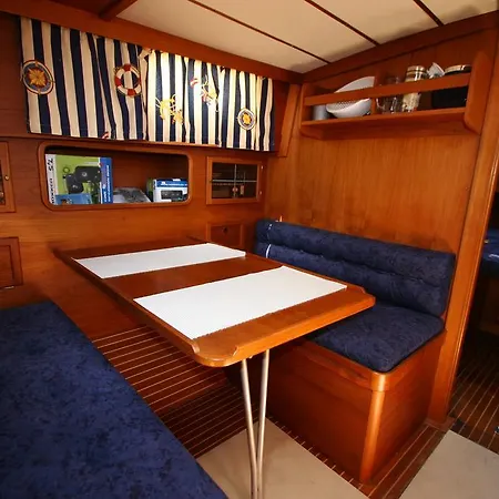 Apartman Sailing 아파트 *