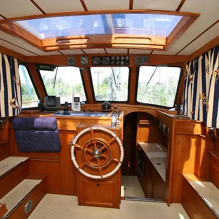 아파트 Apartman Sailing 블로톤퓌레드